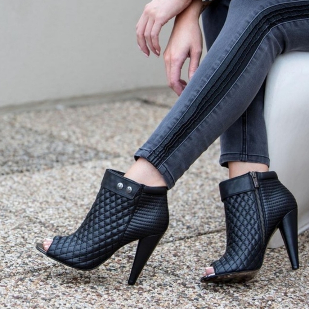 NWOB Chinese Laundry Kristin Cavallari Booties